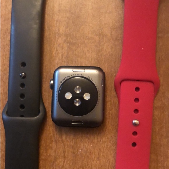 Apple Watch - Picture 2 of 4